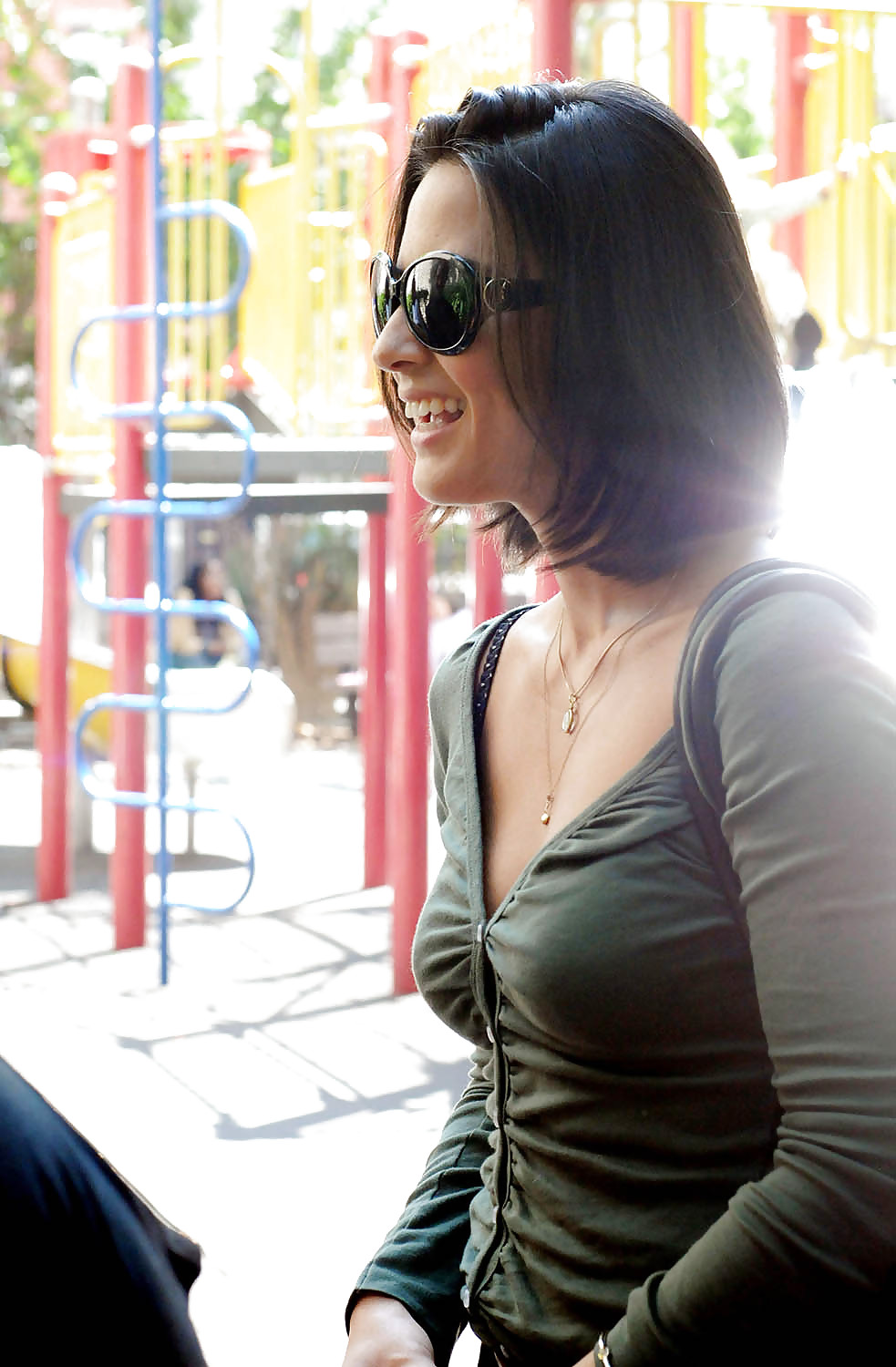 Olivia Munn all TITS on set of I Dont Know How She Does It #4978867