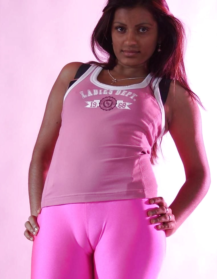 Bunz and Camel Toes 14 #2506034