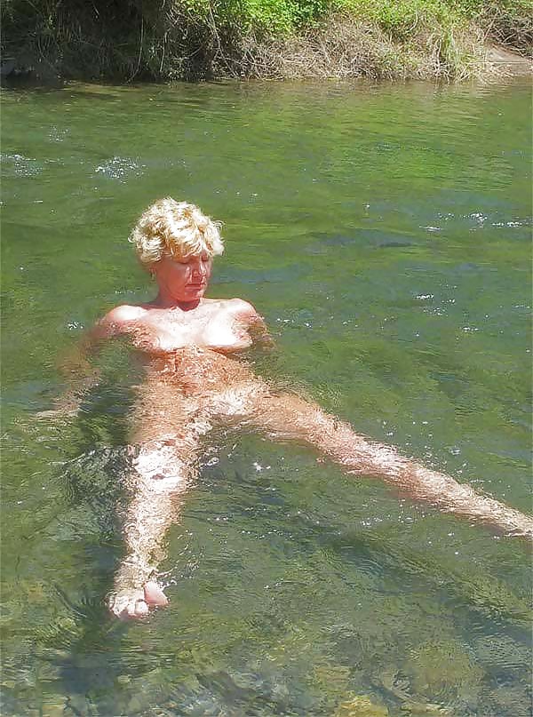 A view mothers nip nude in public #4186080