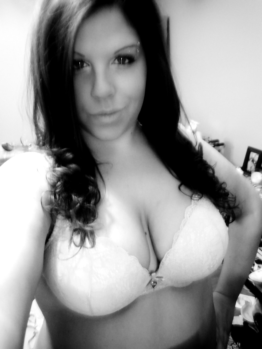 EliSingle From ' SmutDates Dot Com ' #8293901