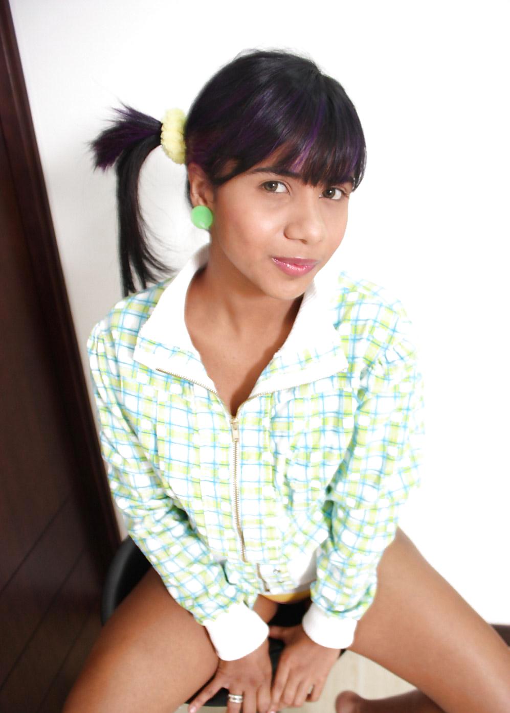 Charming Tobie - Showing off #3643730
