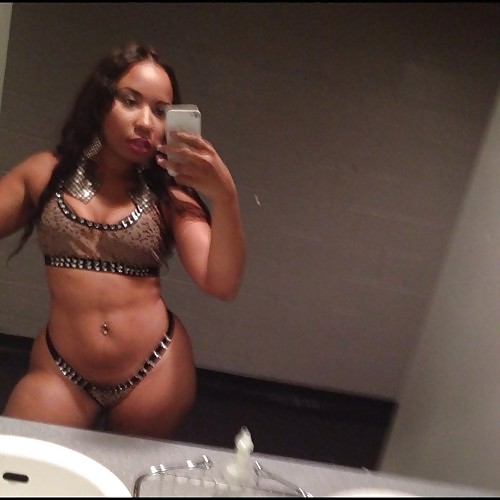 Do you know where I can find some booty? #10281615