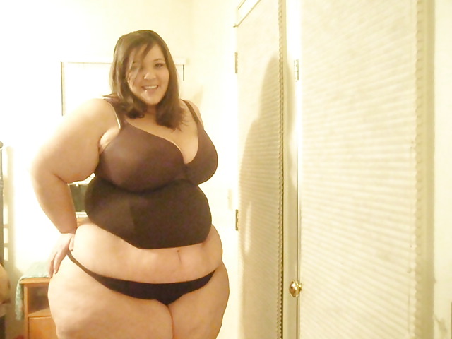 Rubenesque:  Otherwise known as Voluptuous or Pear Shaped #1306712