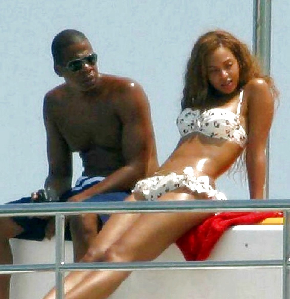 Celebrities nudes ,Topless, see through, nip slips part2 #9985070
