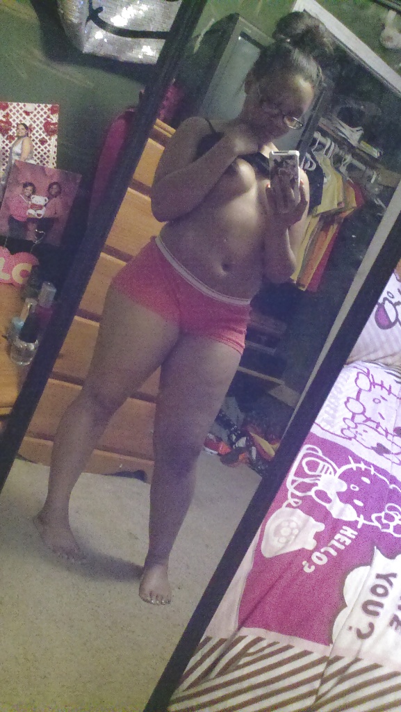 SELF SHOOT #5523758
