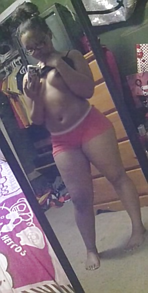 SELF SHOOT #5523816