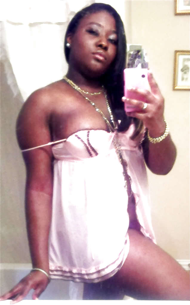 SELF SHOOT #5523866