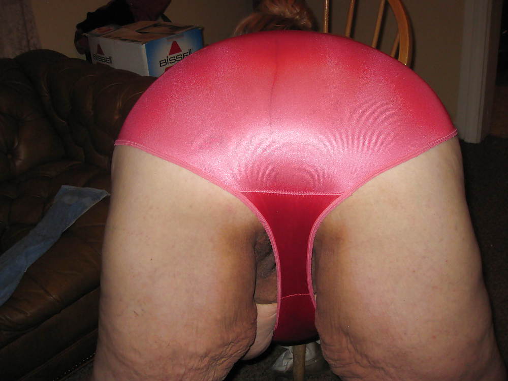 Any one want to send me panties to do pics in 4u  #13223861