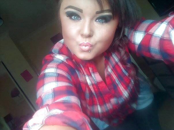 Would you empty your balls in chubby chav Sammi?  #30470036
