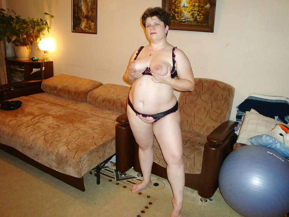 She Wants To Know If She Is Too Fat #31924592