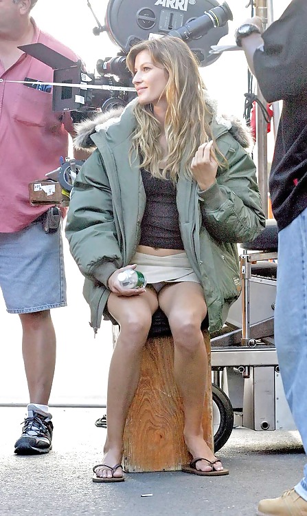 Celebrities Voyeur & Upskirts! #25828880