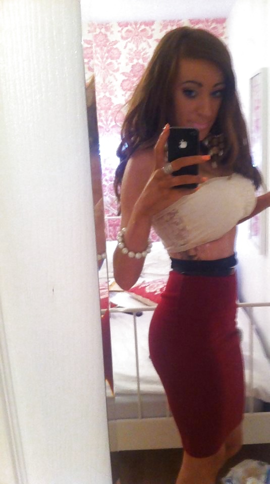 Would you empty your balls in chav Paige? 2 #31598629
