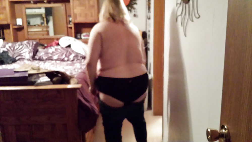 Gett'n ready to head out for a few hours #35485199