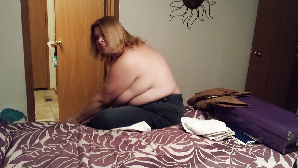 Gett'n ready to head out for a few hours #35485208