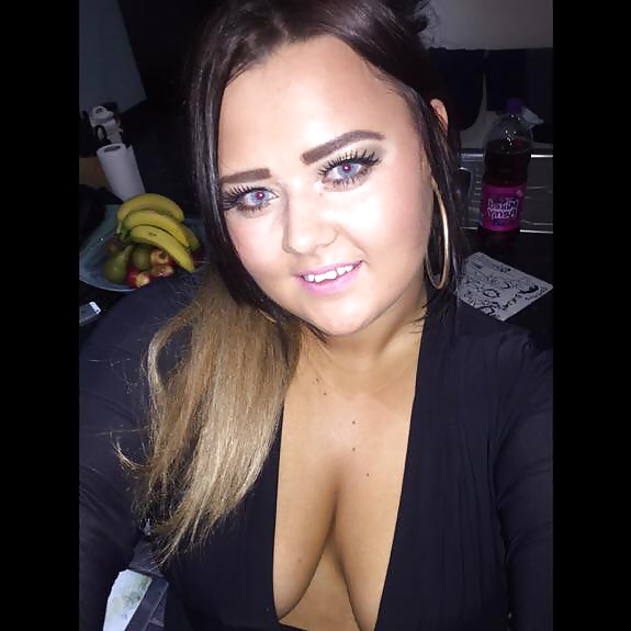Would you empty your balls in saggy tit chav Taylor? #30776057