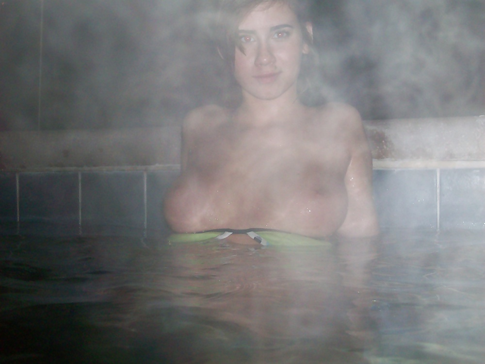 Big breast in the Jacuzzi - Llost Camer #35291605