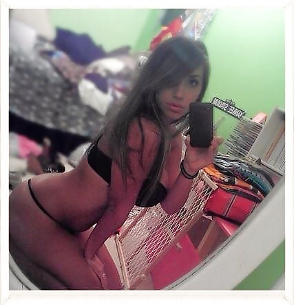 Latina with amazing cleavage #33667434