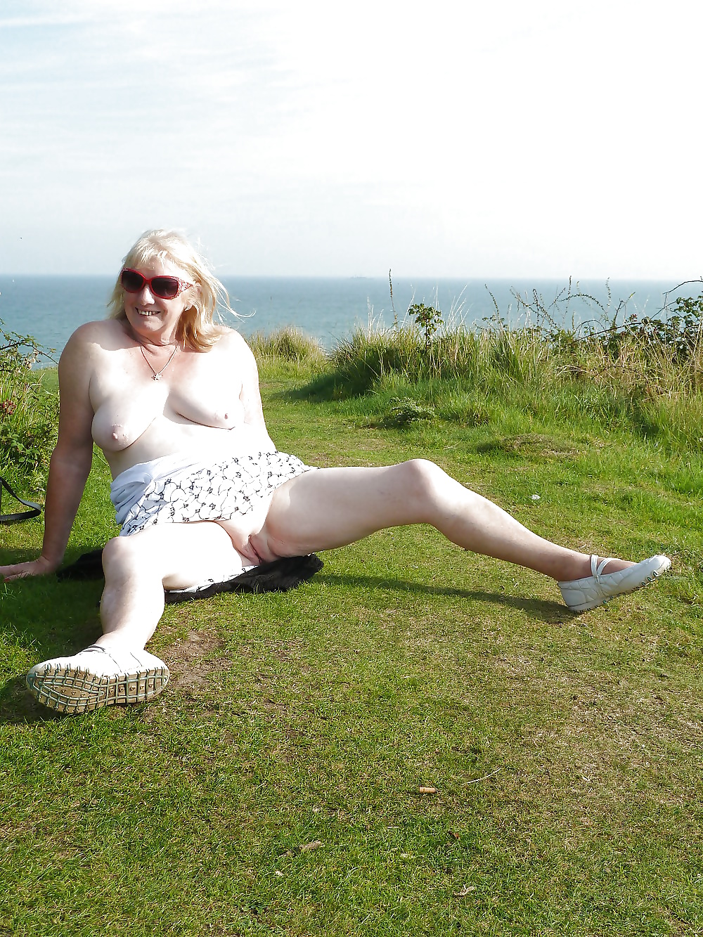 Matures of all shapes and sizes hairy and shaved 397 #30472577