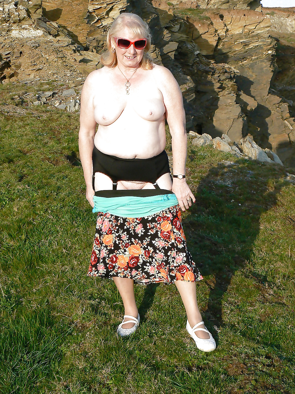 Matures of all shapes and sizes hairy and shaved 397 #30472586