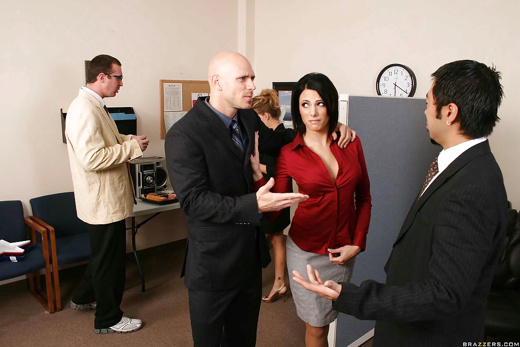 Busty wife Juelz Ventura is getting pleased right in the office #52383853