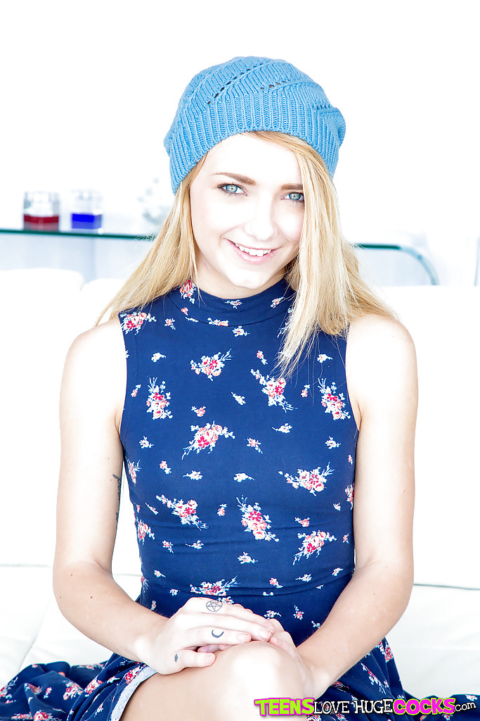 Cute blonde Carmen Callaway posing fully clothed in dress and hat #53201512