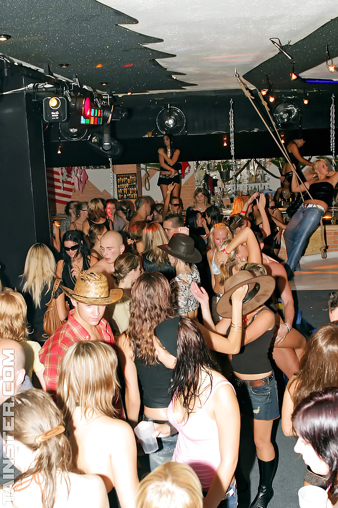 Cock starving lassies getting down with well-hung guys at the party #50991743