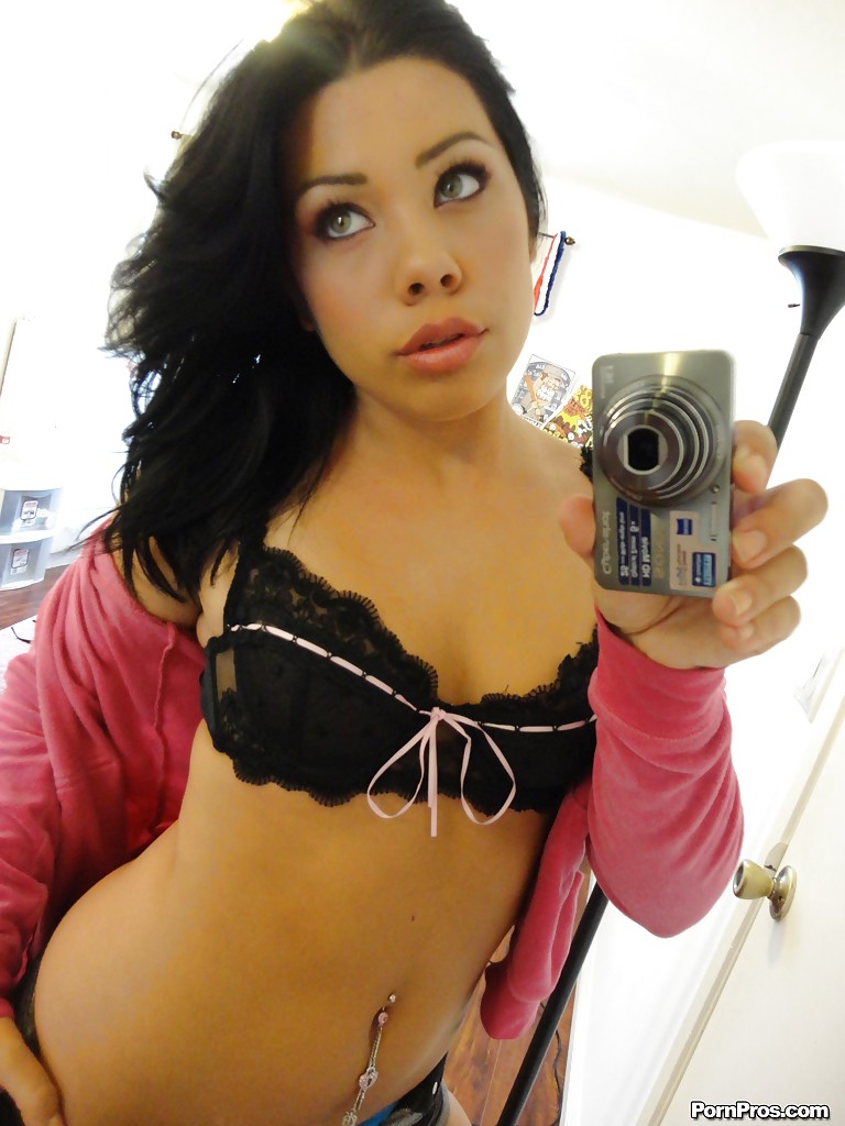 18 year old hottie Summer Stetson taking topless selfshots in mirroe #51845207