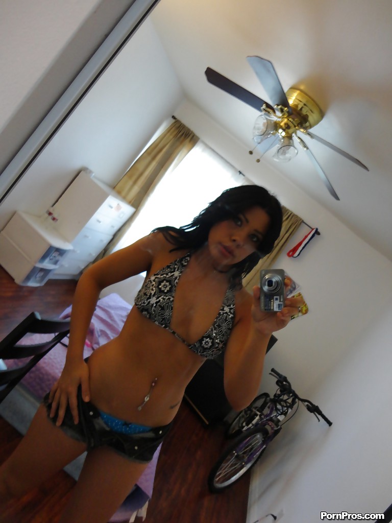 18 year old hottie Summer Stetson taking topless selfshots in mirroe #51845505