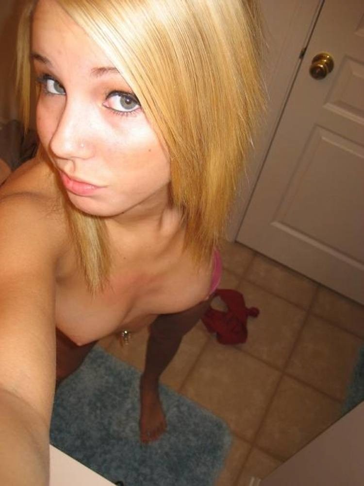 Many pretty amateur teens undressing and posing #77137705