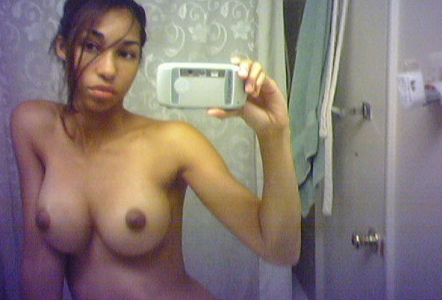 Picture gallery of a pretty senorita with huge breasts #77962001