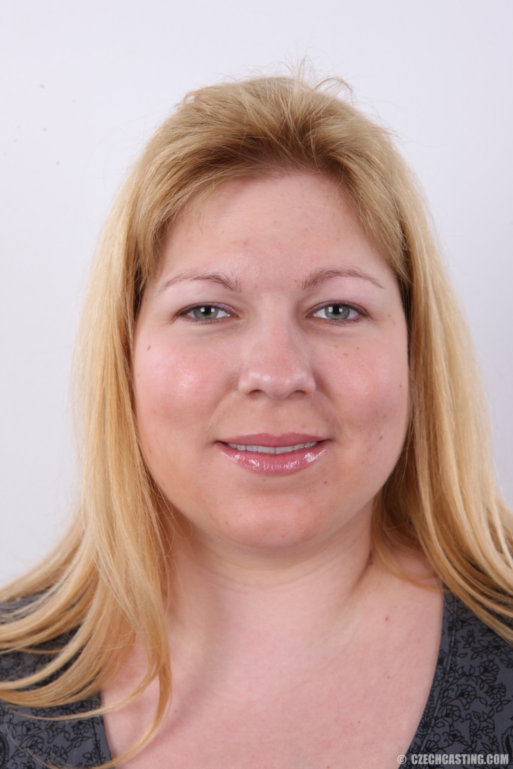 Czech Casting Zdenka 0081 #68136081