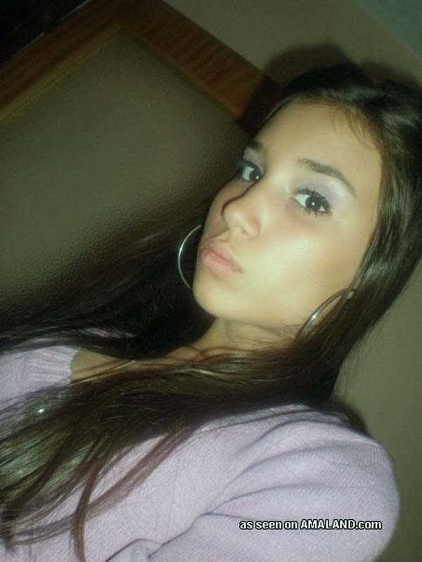 Collection of a sexy Spanish senorita's selfpics #77960831