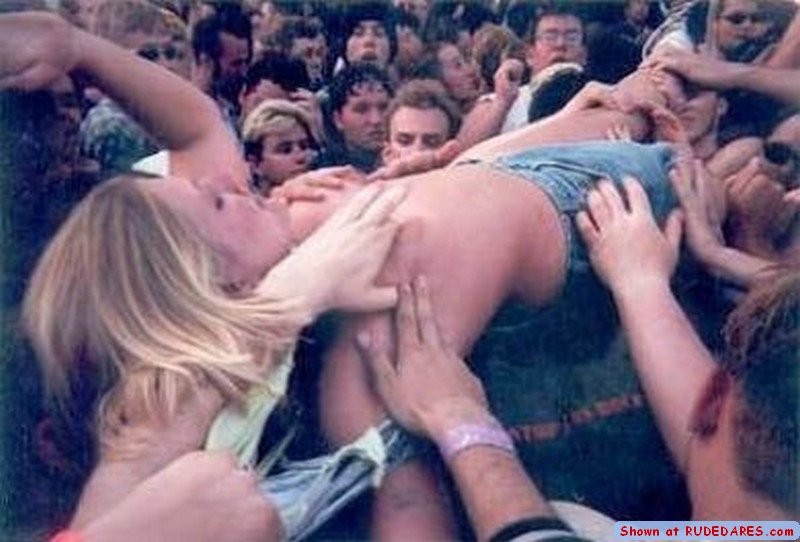 GFs caught while undressed #67503581