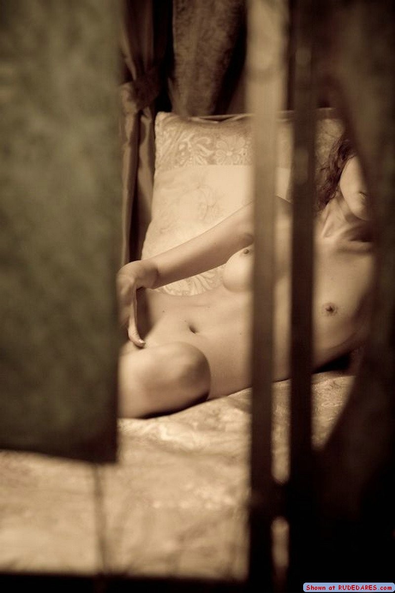 GFs caught while undressed #67503684