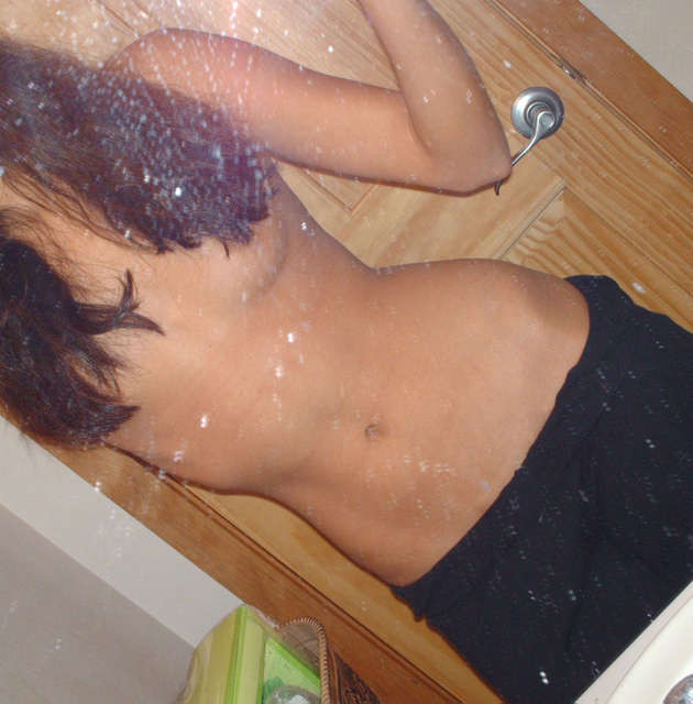 Isabella taking naked selfpics in the mirror #77956592