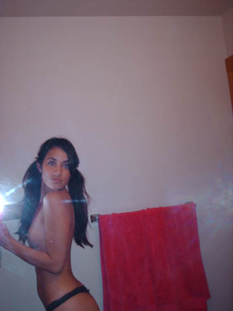 Isabella taking naked selfpics in the mirror #77956610