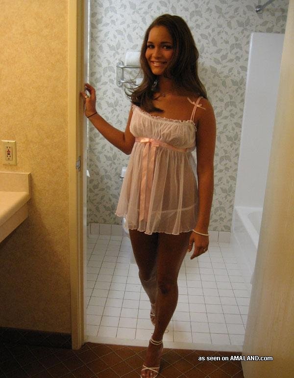 Hot and sexy amateur Spanish chicas #77956840