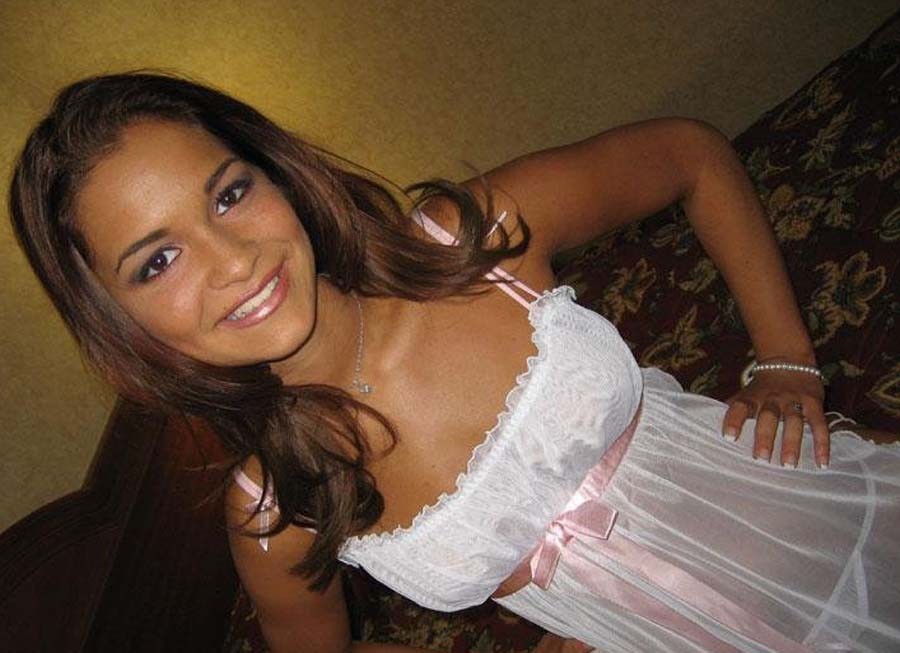 Hot and sexy amateur Spanish chicas #77956884