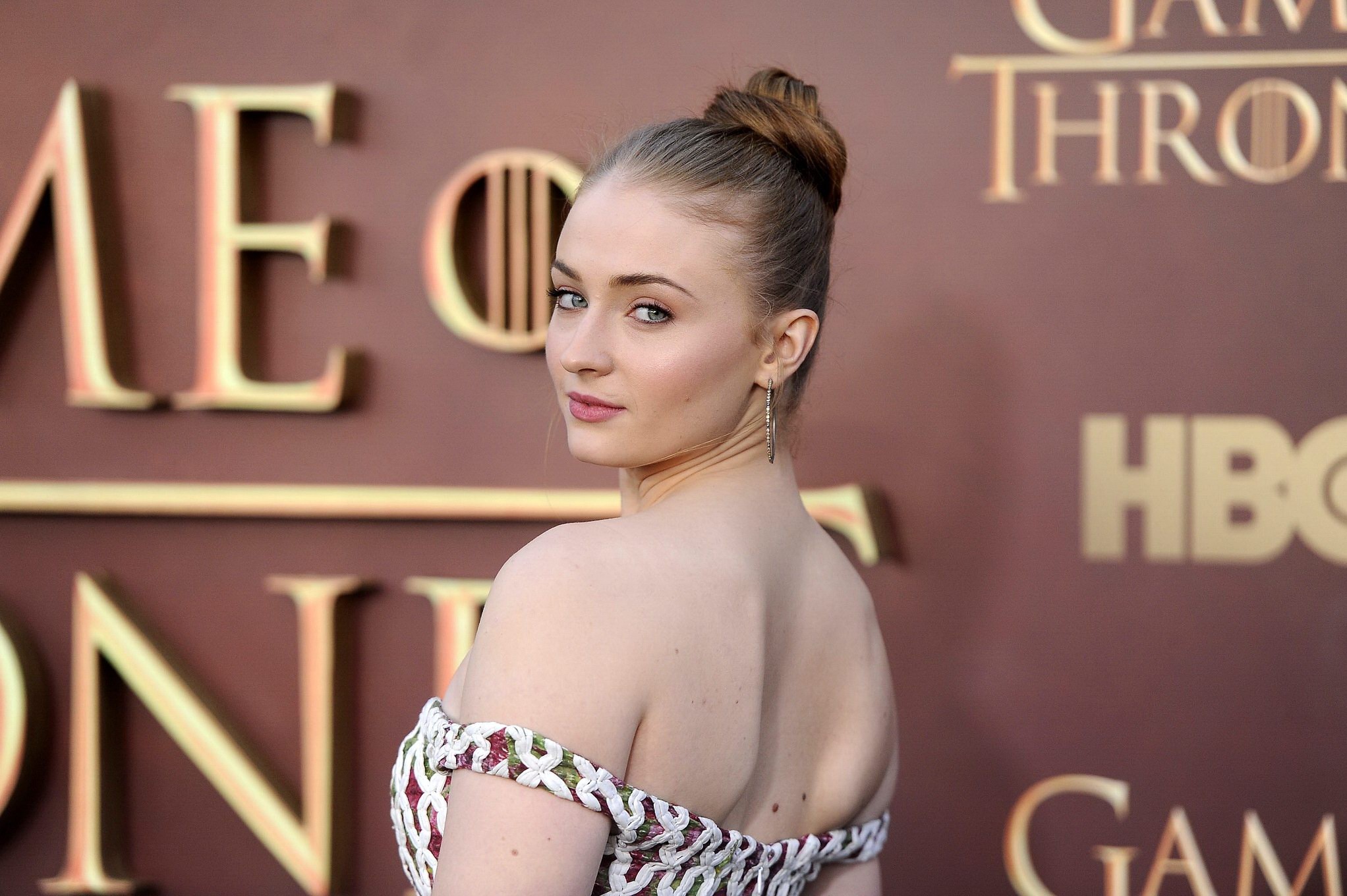Sophie Turner showing huge cleavage at the Game of Thrones Season 5 Premiere in  #75168971