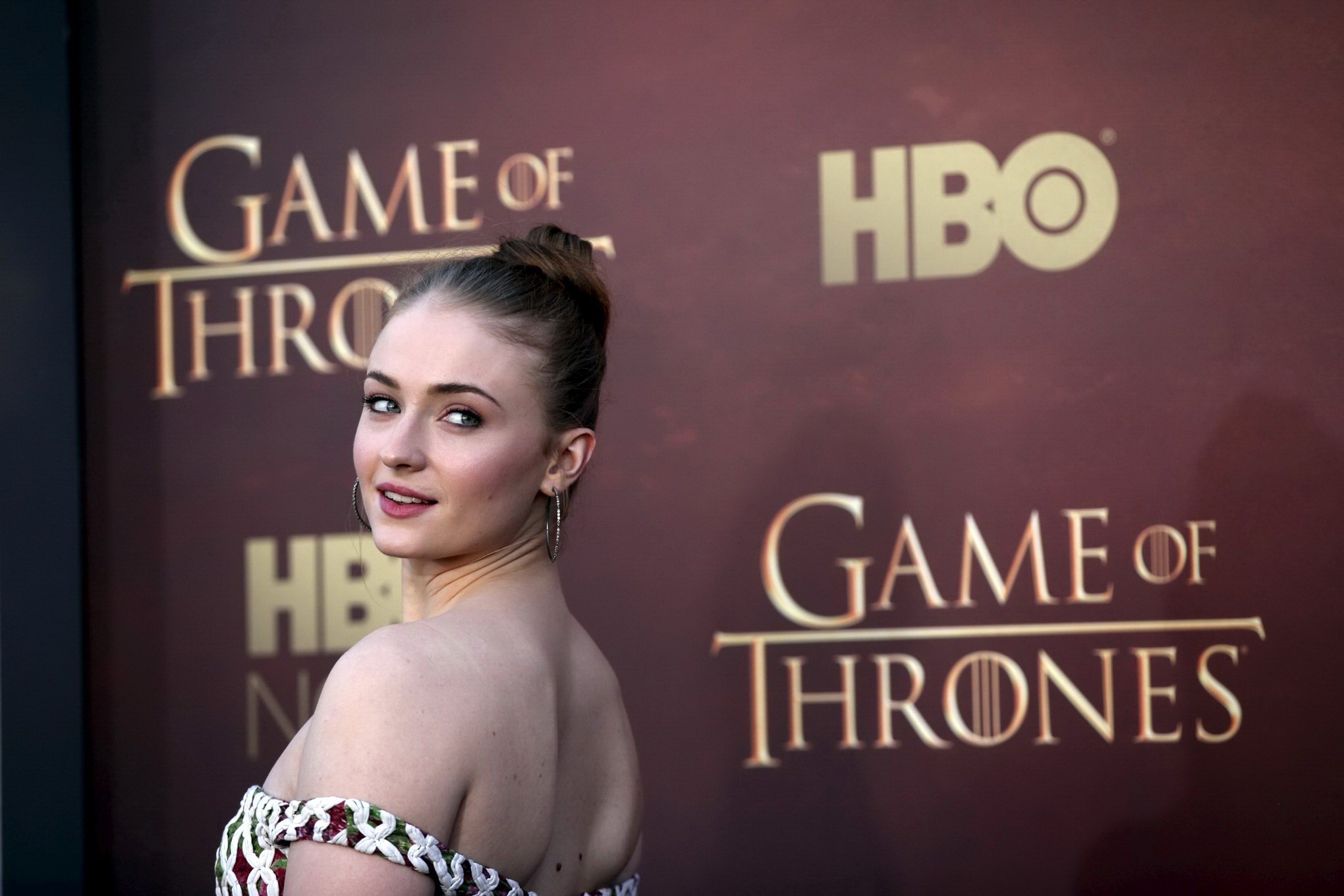 Sophie Turner showing huge cleavage at the Game of Thrones Season 5 Premiere in  #75168974