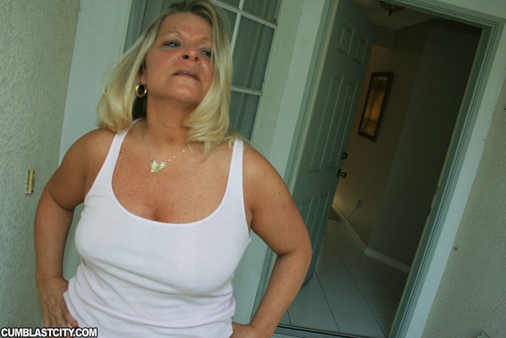 cumblast city resident Mrs Robinson visits her new neighbor  #70259470