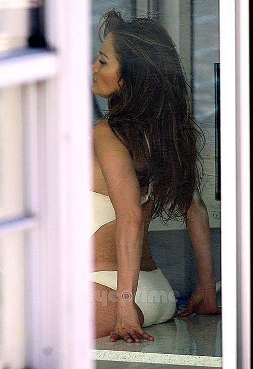 Jennifer Lopez posing in swimsuit and showing nice ass #75274870