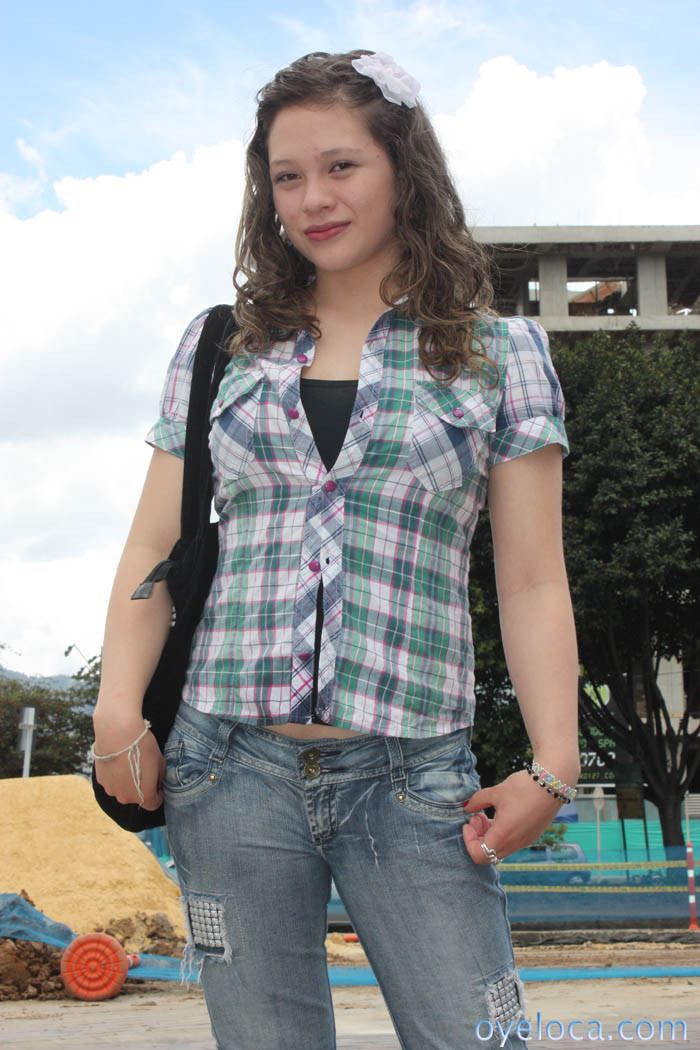 Nice little Colombian teen has her tight snatch stretched out #77959513