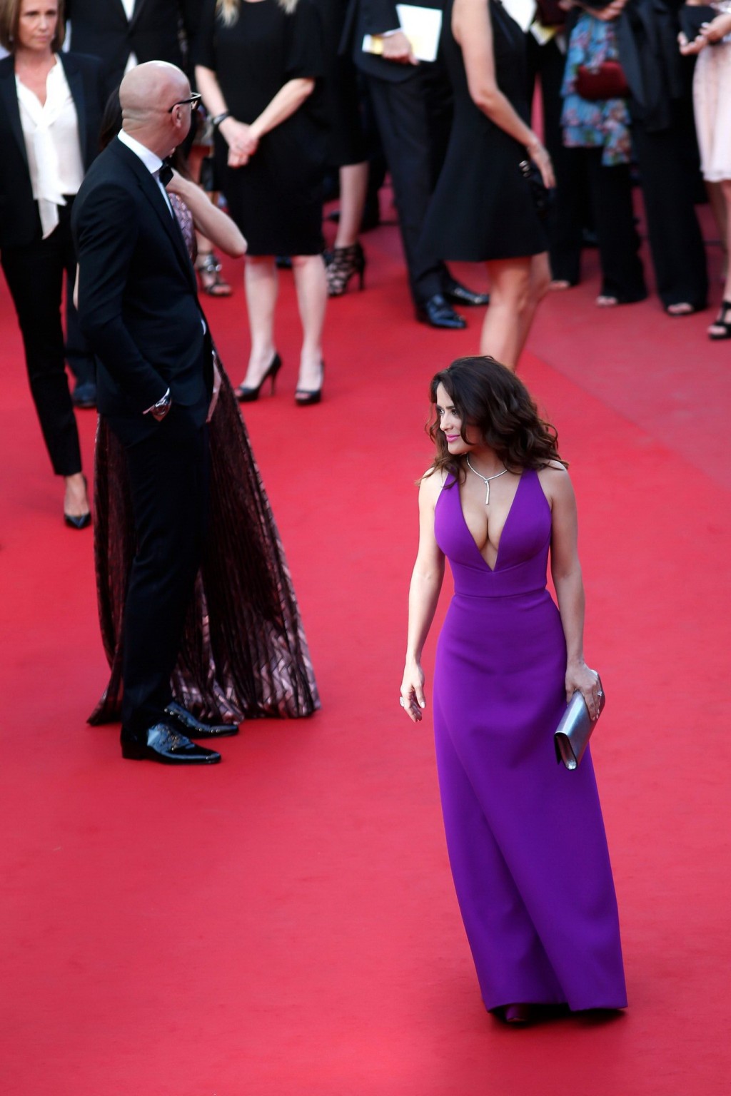 Salma Hayek showing huge cleavage at the Carol screening in Cannes #75163683