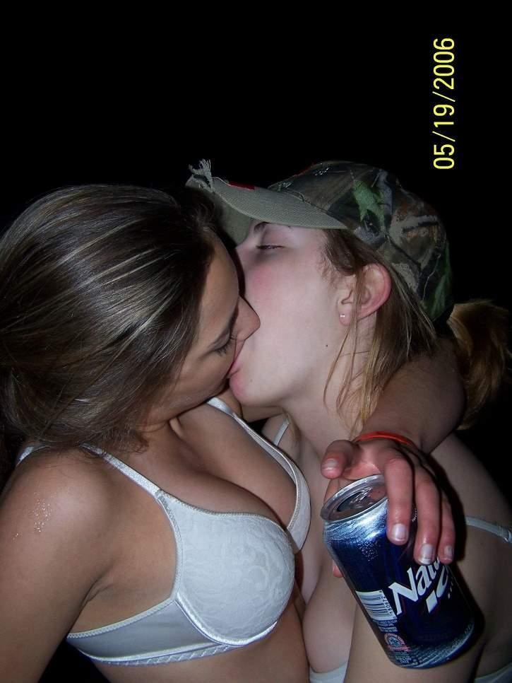 Hot models showing off bubble butts #68130998