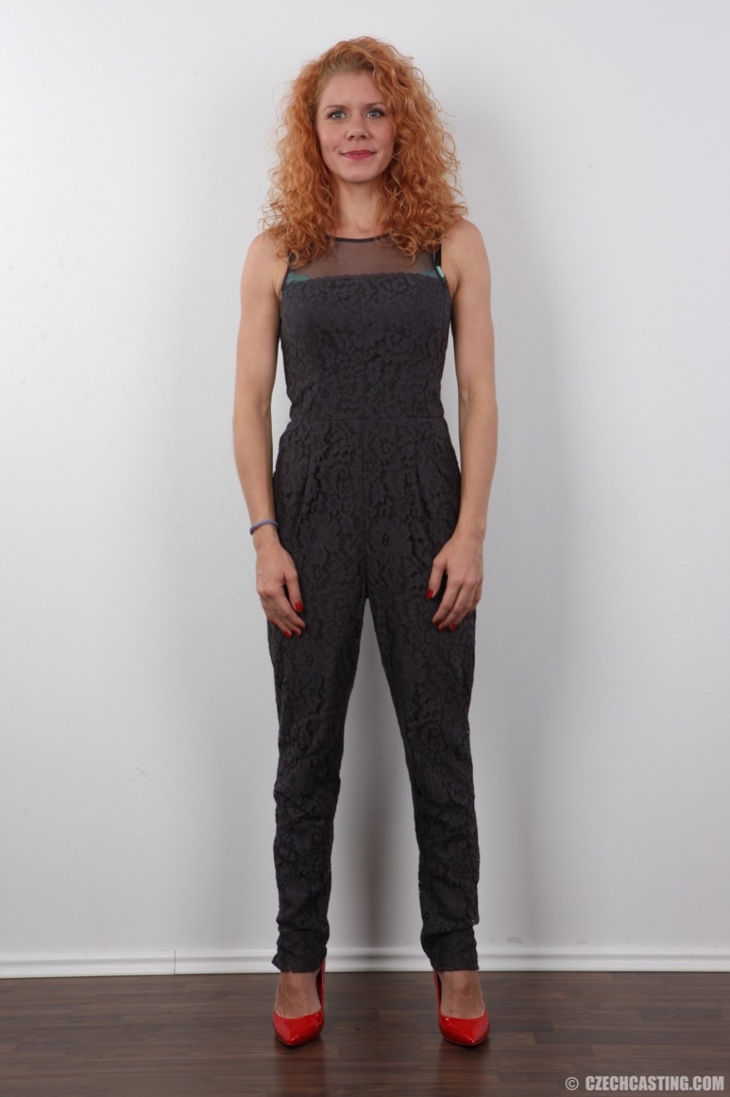 Flexible redhead in casting session #67125647