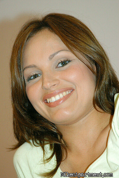 This roommate babe has no money and wants to bang for rent #67319168