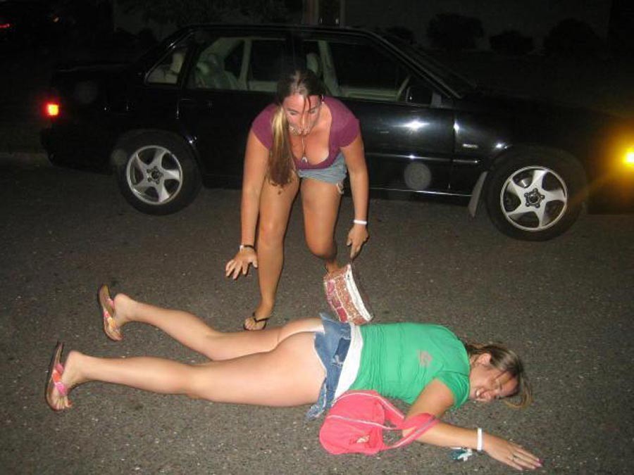 Really drunk amateur girlfriends going wild #76396159