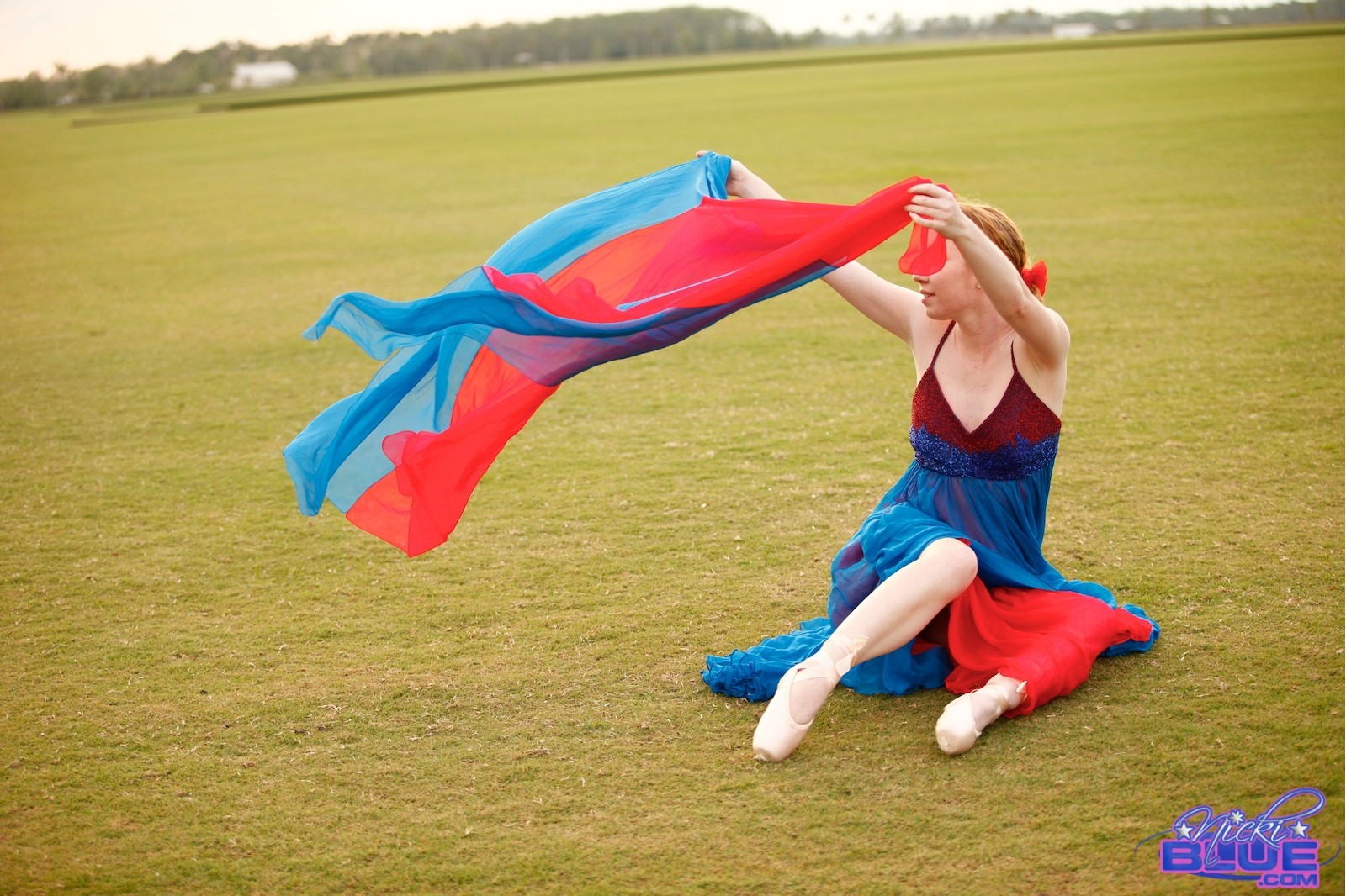 I am doing ballet in the grass. In These photos you get to see #67903915