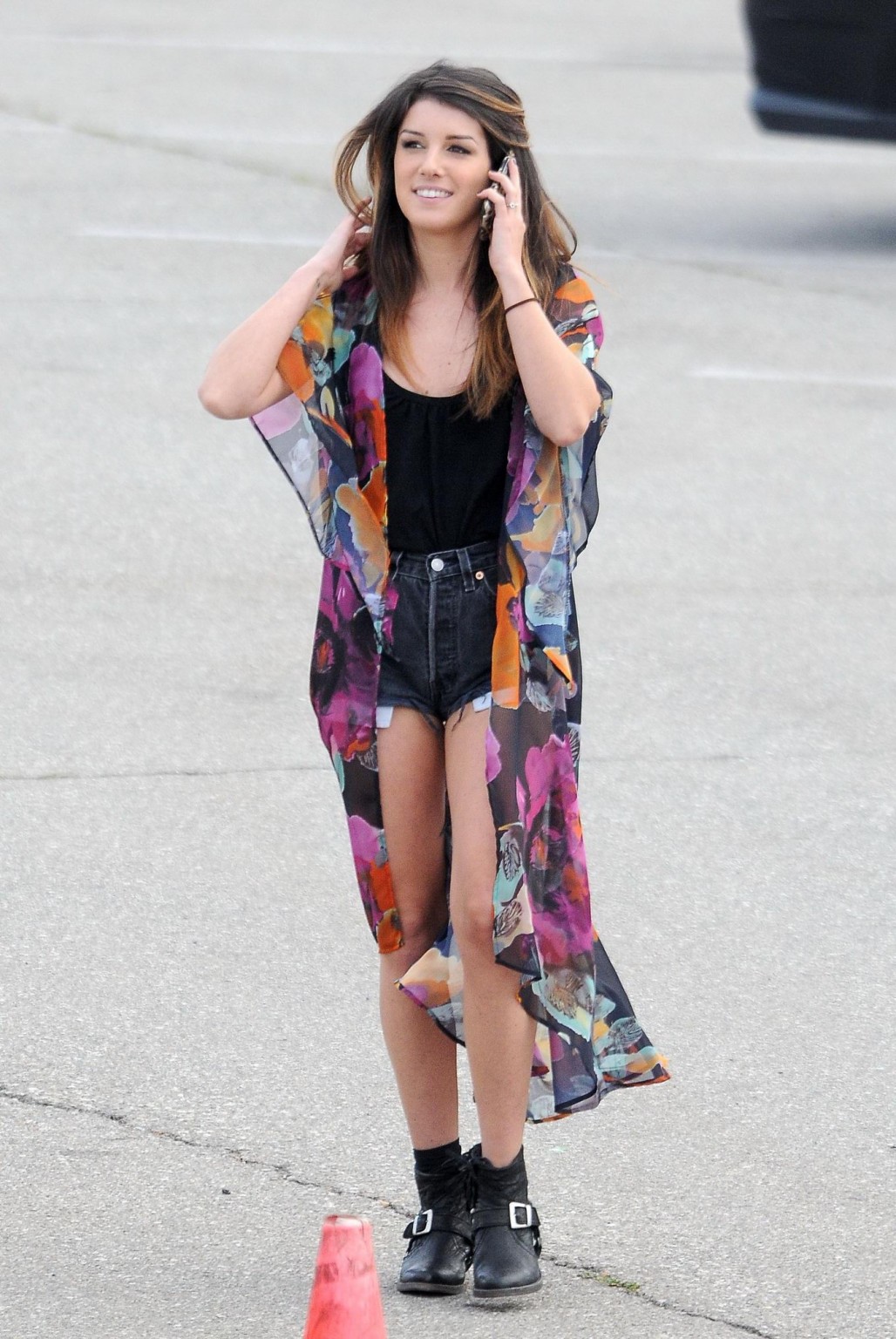Shenae Grimes showing under-boob on the set of 90210 in Manhattan Beach #75253928